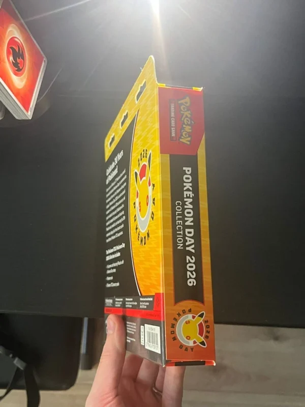 buy Pokémon Pikachu 051/162 Promo Box - Image 2